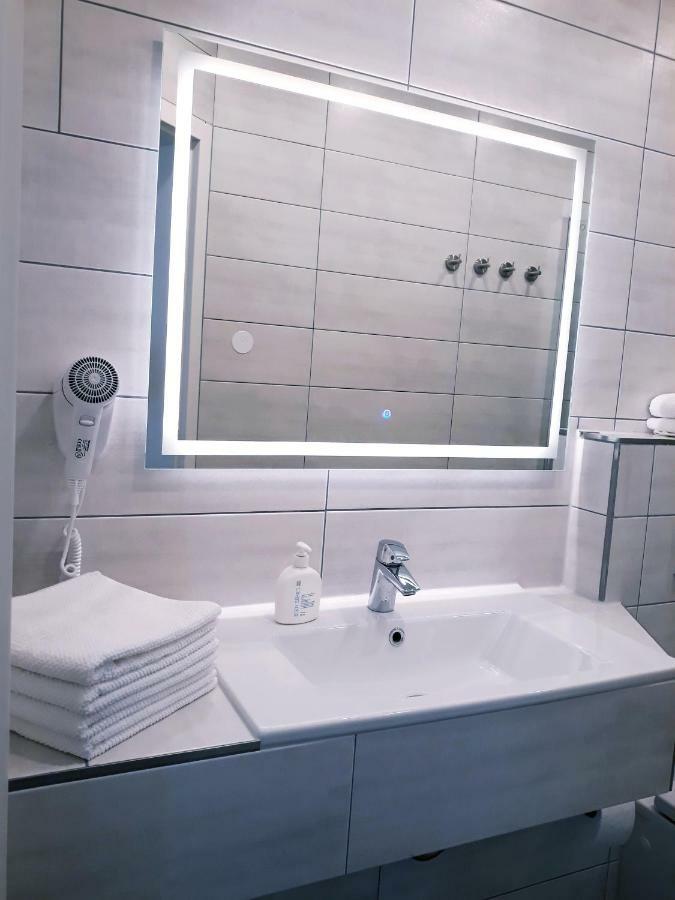Modernes Apartment Metzingen Mittelstadt المظهر الخارجي الصورة